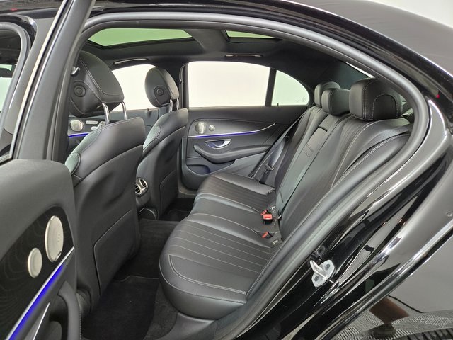 2022 Mercedes Benz E 4MATIC photo 20