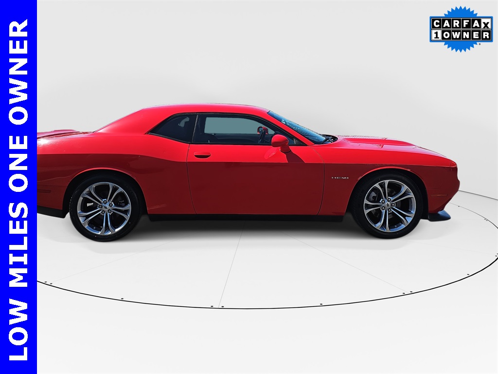 2022 Dodge Challenger R/T photo 2