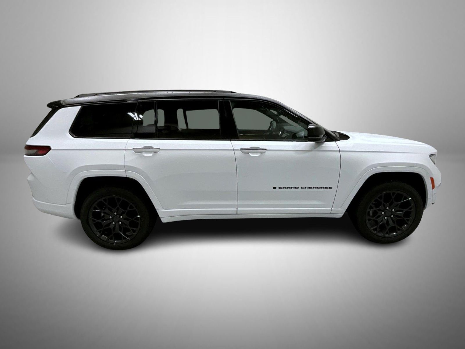 2025 Jeep Grand Cherokee L Summit photo 4