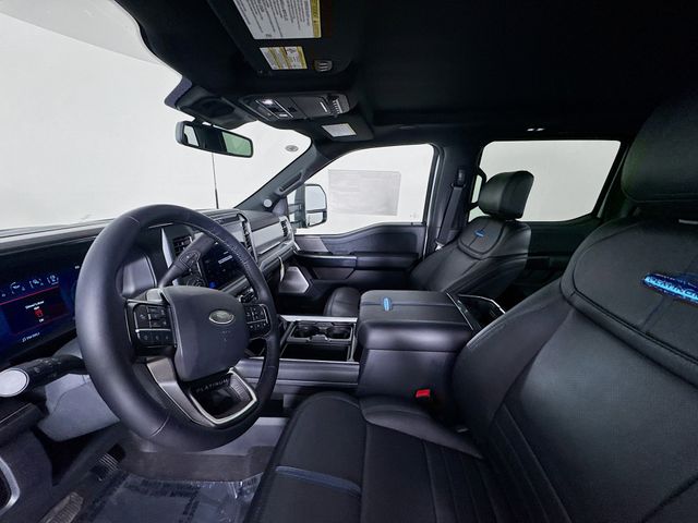 2025 Ford F-450 photo 22
