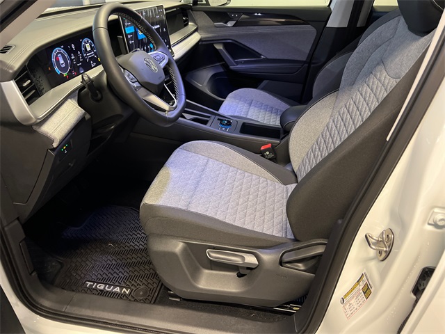 2026 Volkswagen Tiguan S photo 4