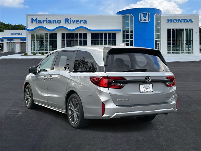 2025 Honda Odyssey Touring photo 3