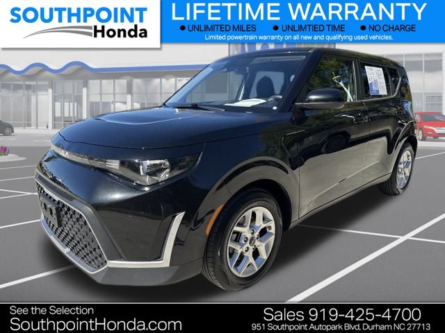 2024 Kia Soul LX photo 3