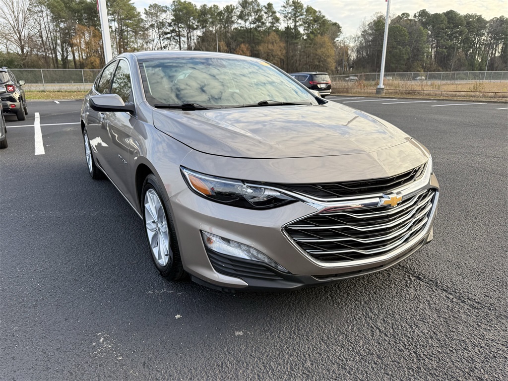 2025 Chevrolet Malibu 1LT's photo