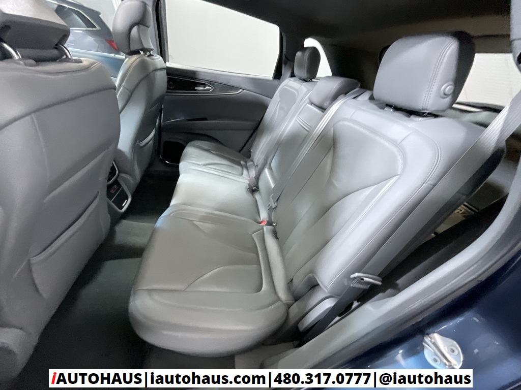 2019 Lincoln Nautilus Reserve photo 13