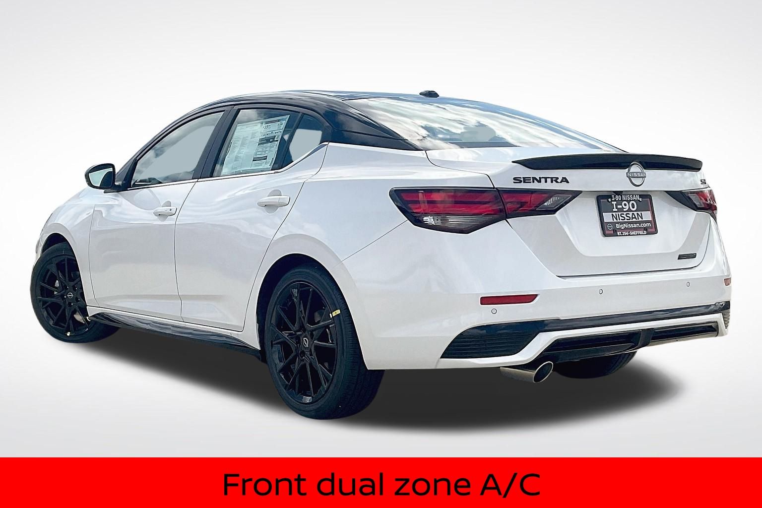 2025 Nissan Sentra SR Midnight Edition photo 3