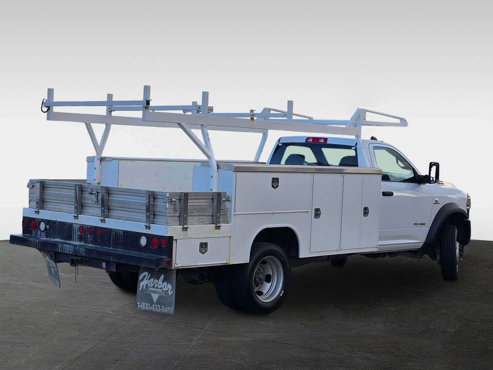 2022 Ram 5500 photo 4