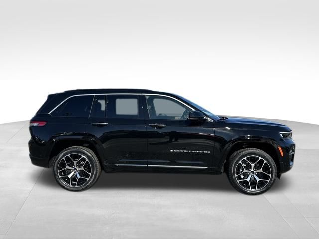 2025 Jeep Grand Cherokee Summit Reserve photo 2