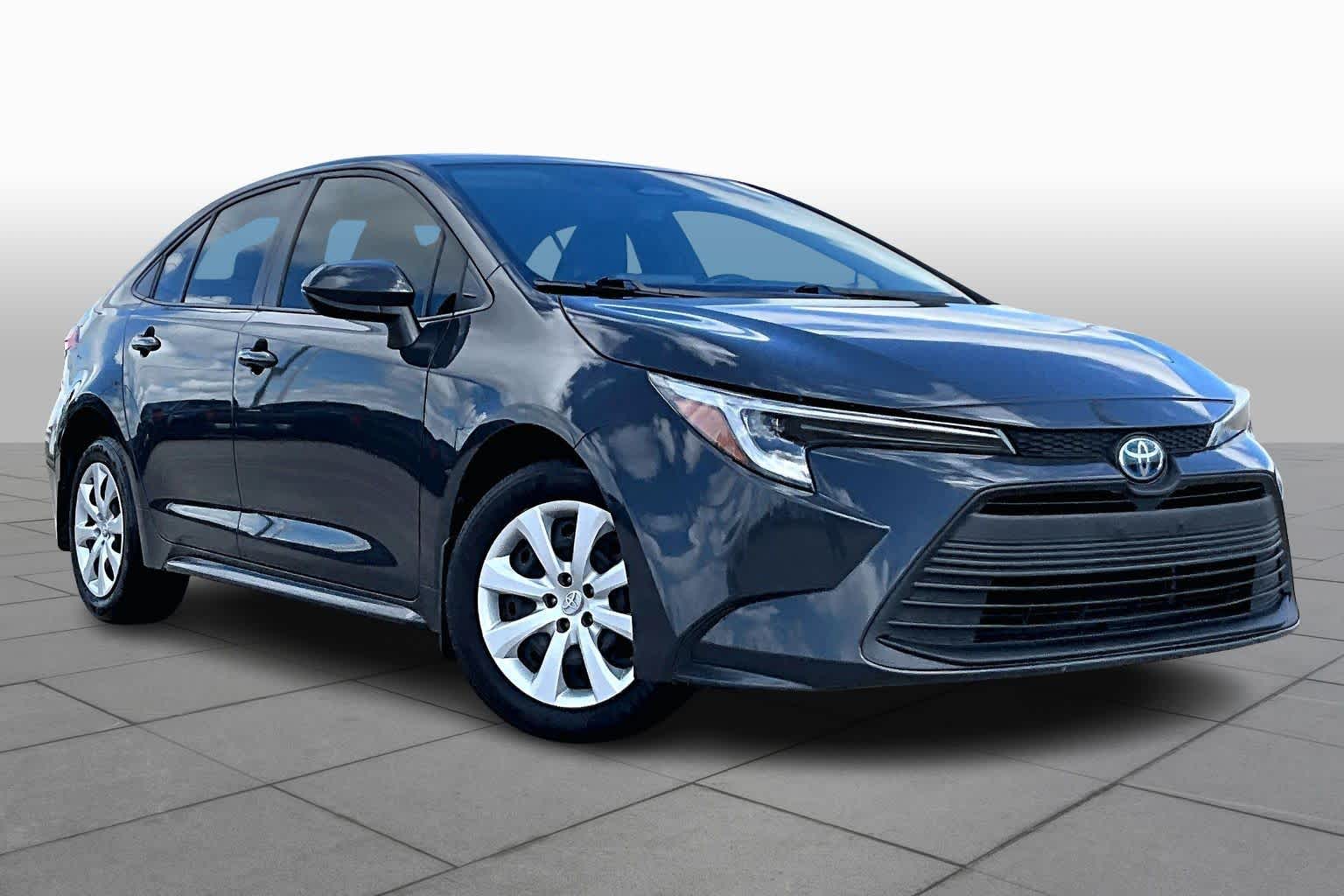 Used 2023 Toyota Corolla LE with VIN JTDBCMFE5P3018531 for sale in Richmond, TX
