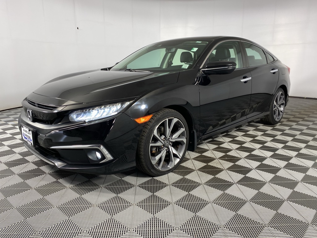 2019 Honda Civic Touring photo 3