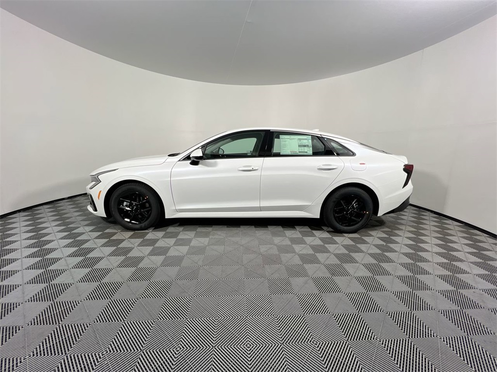 2025 Kia K5 LXS photo 6