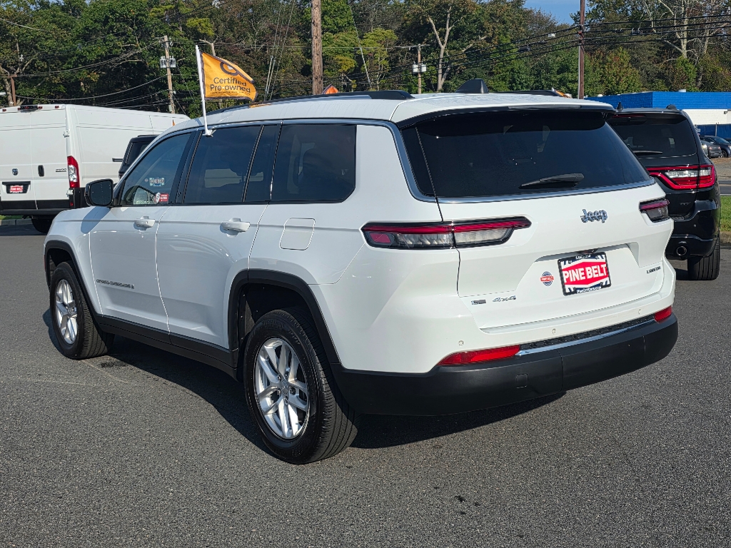 2022 Jeep Grand Cherokee Laredo photo 9