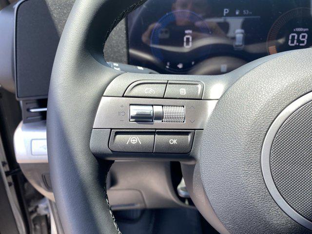 2025 Hyundai Kona SEL photo 24