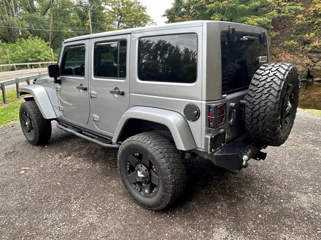 2017 Jeep Wrangler Unlimited Sahara photo 3