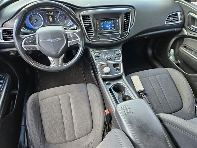 2016 Chrysler 200 LX photo 6