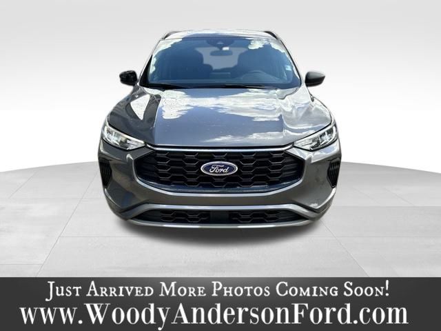 2024 Ford Escape ST-Line photo 3