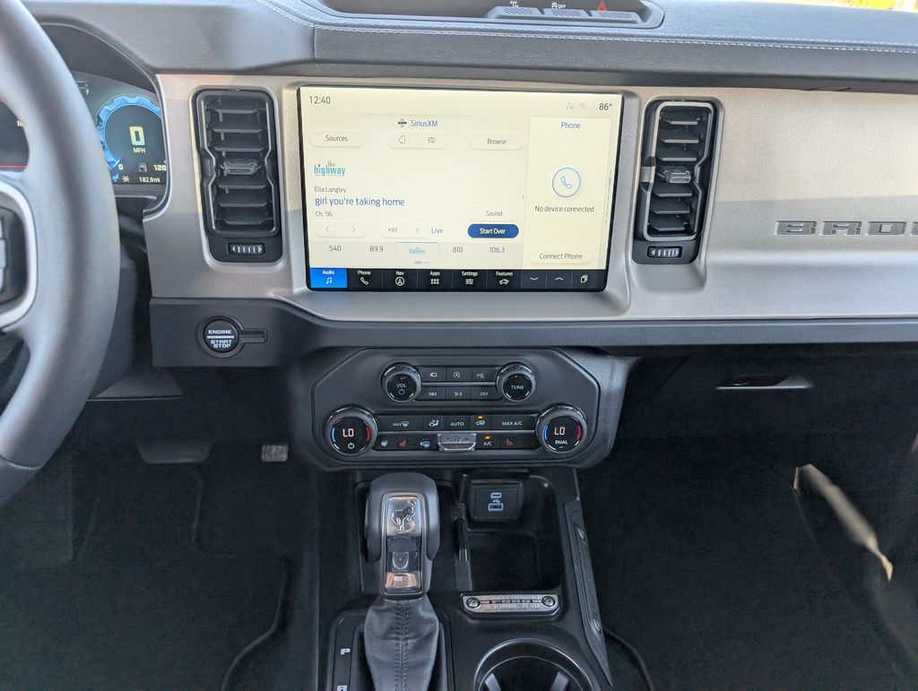 2025 Ford Bronco Outer Banks photo 11