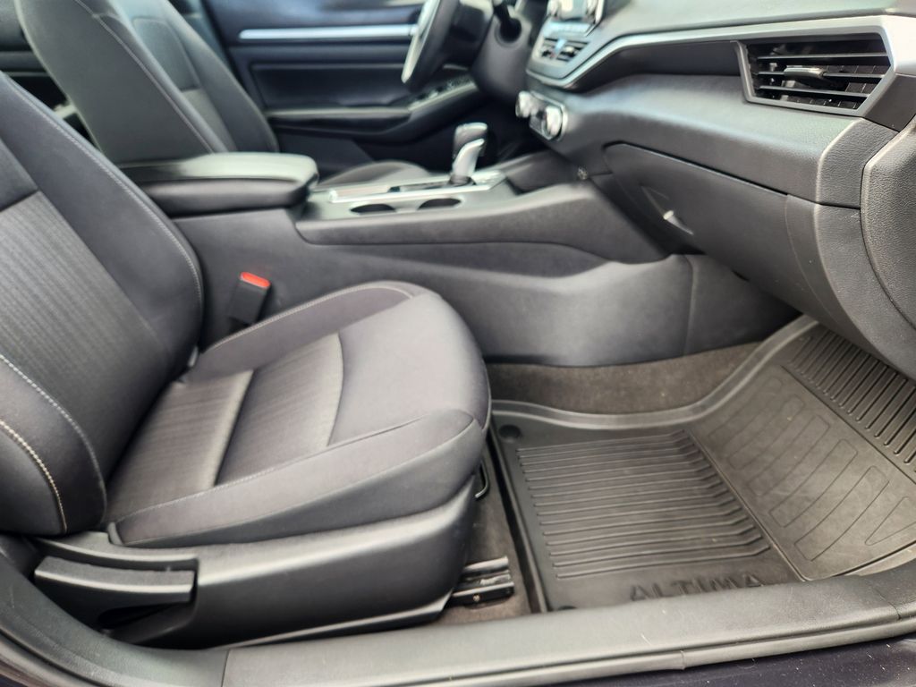 2022 Nissan Altima 2.5 SV photo 16