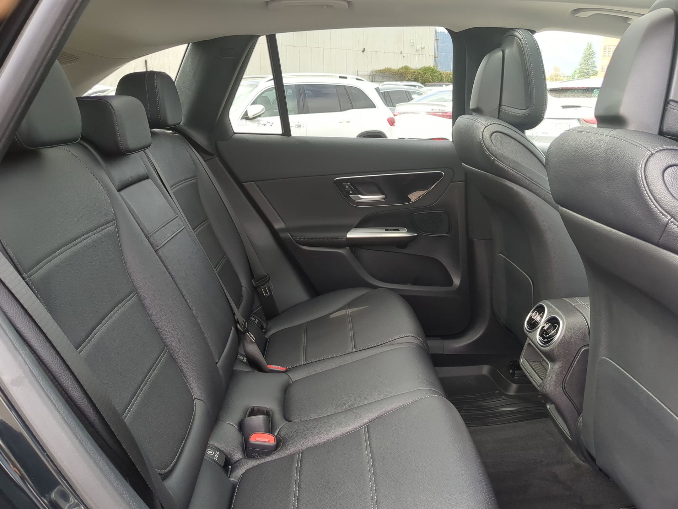 2026 Mercedes Benz GLC 350e 4MATIC photo 12