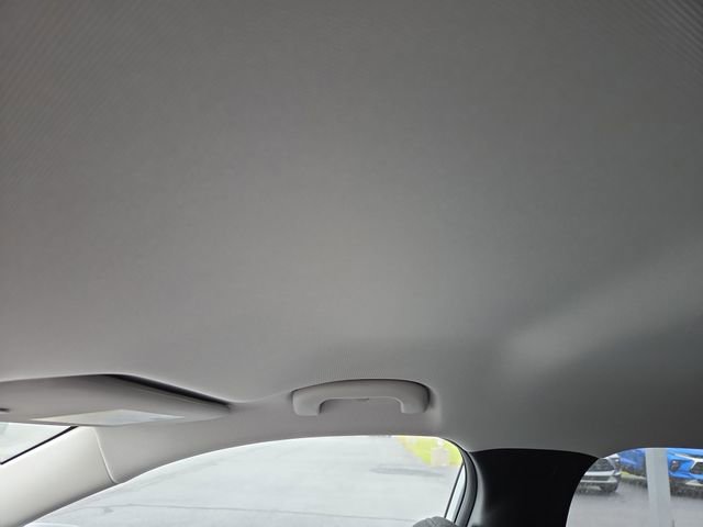2025 Chevrolet Trax LT photo 20