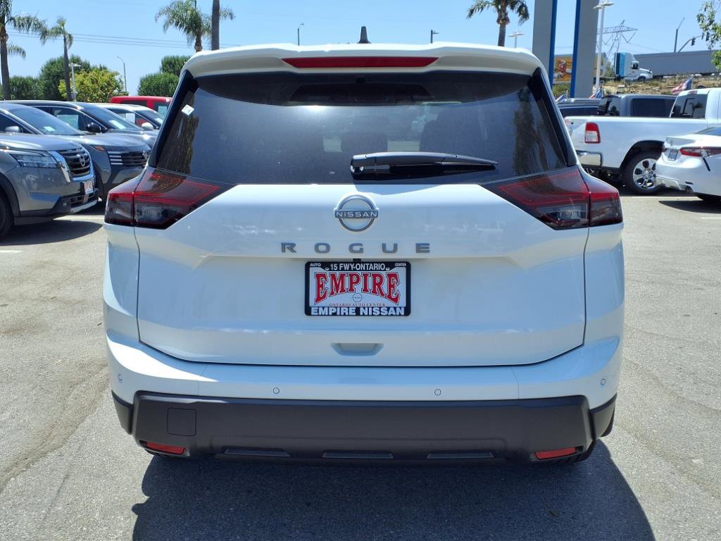 2025 Nissan Rogue S photo 3