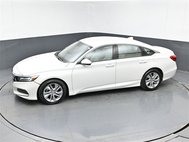 2019 Honda Accord LX's photo