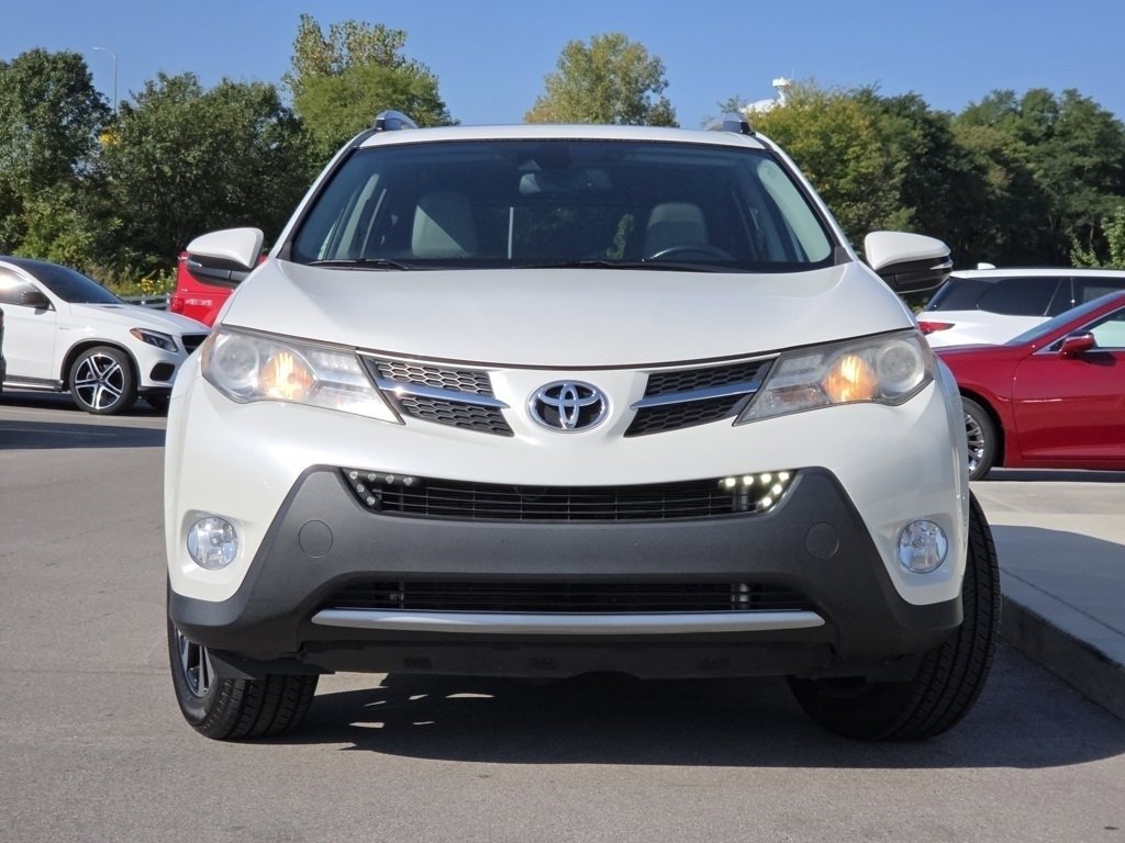 2015 Toyota RAV4 Limited photo 2