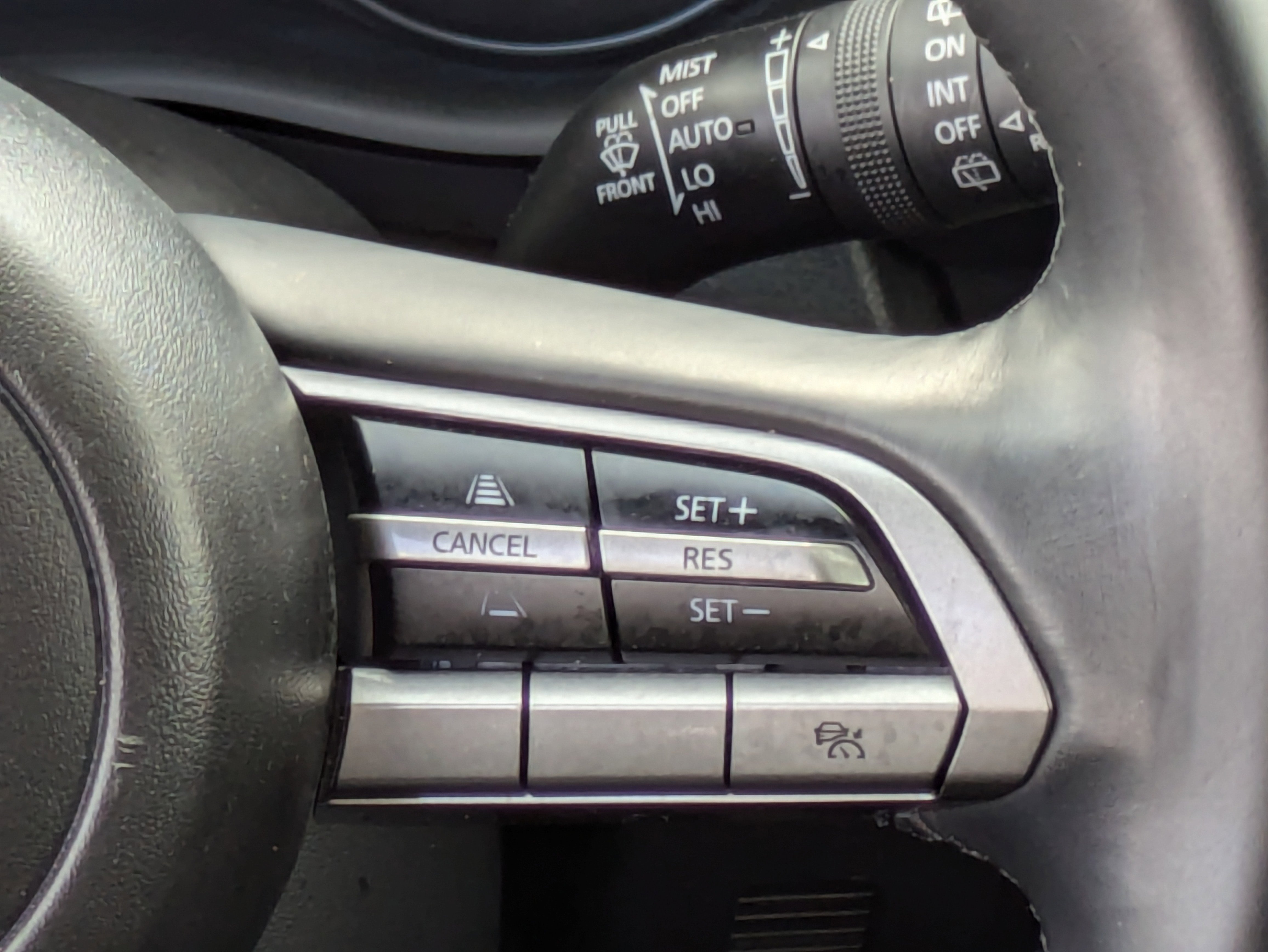 2022 Mazda CX-30 2.5 Select photo 3