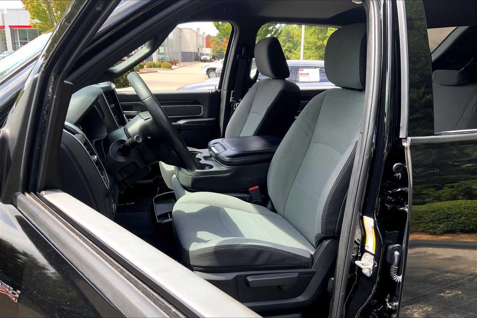 2022 Ram 2500 Big Horn photo 7