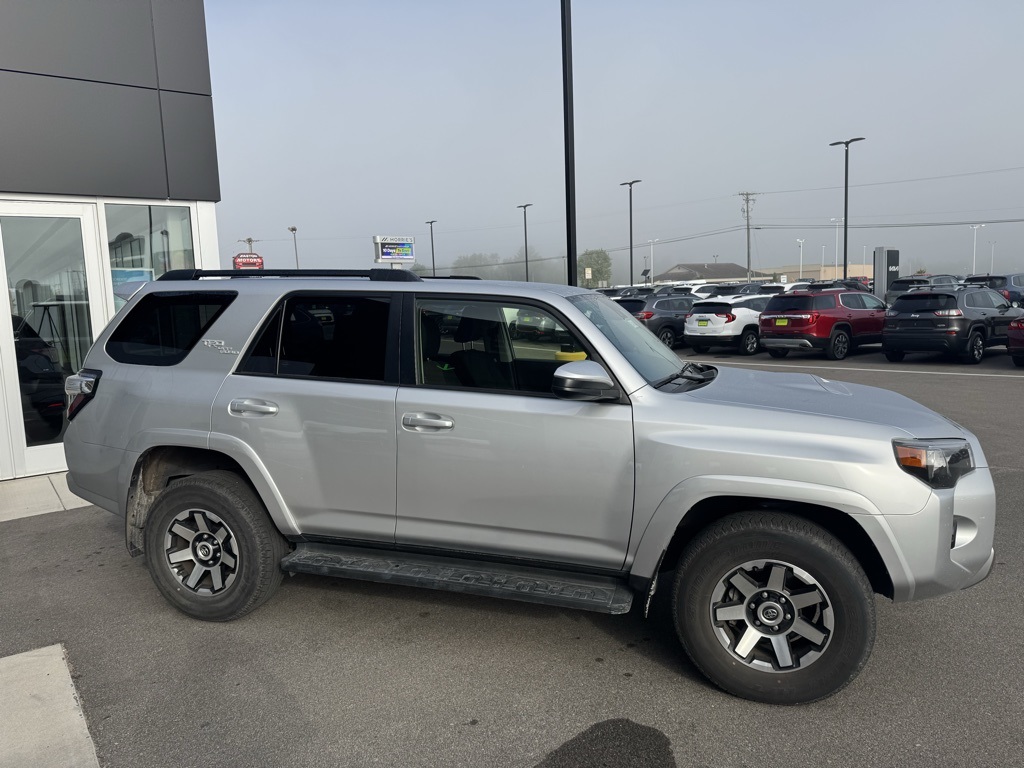2024 Toyota 4Runner TRD Off-Road photo 4