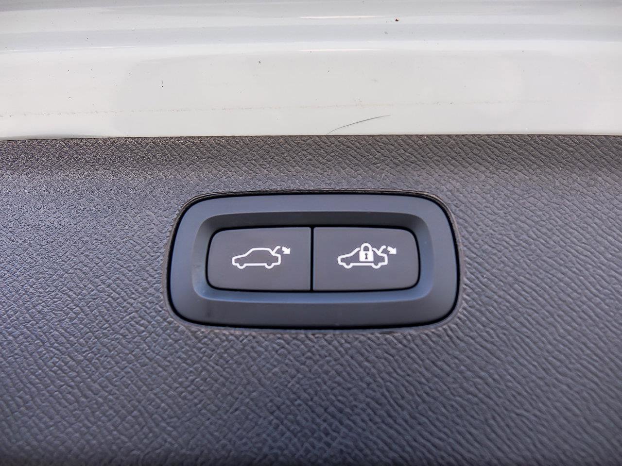 2024 VOLVO XC90 - Image 31