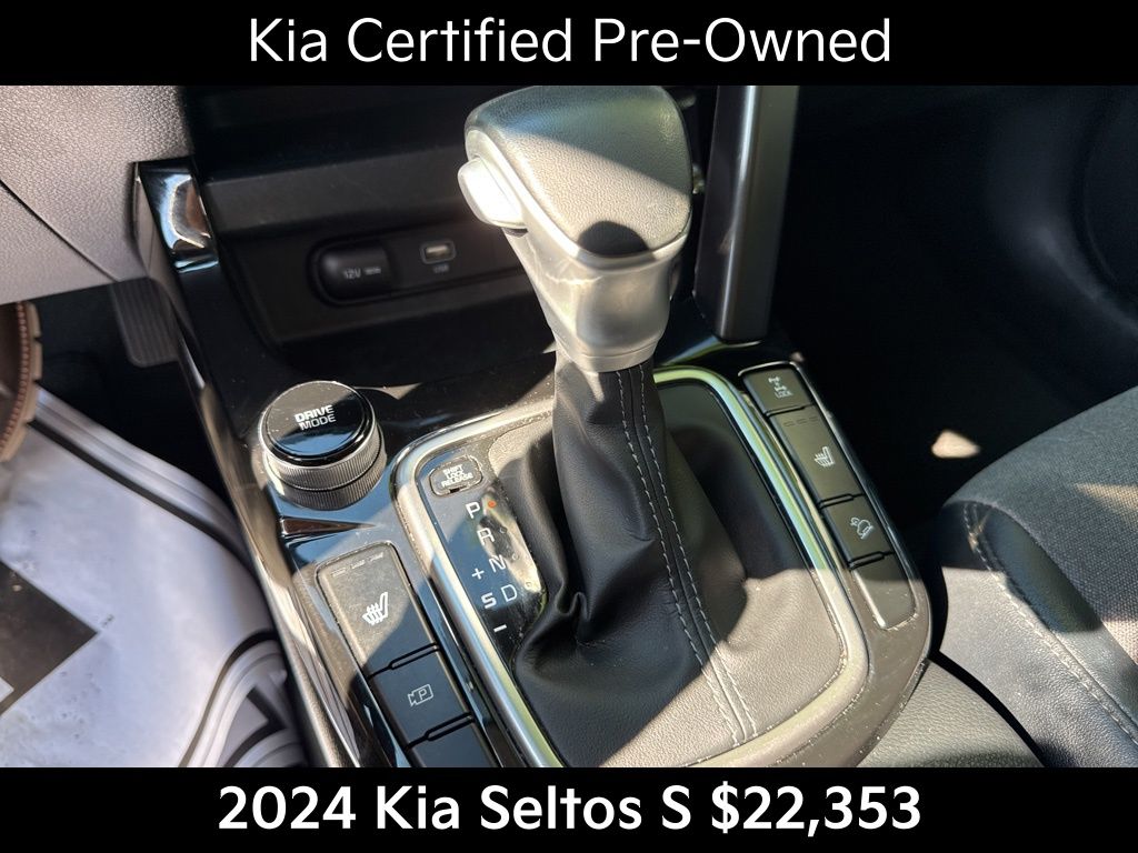 2024 Kia Seltos S photo 24
