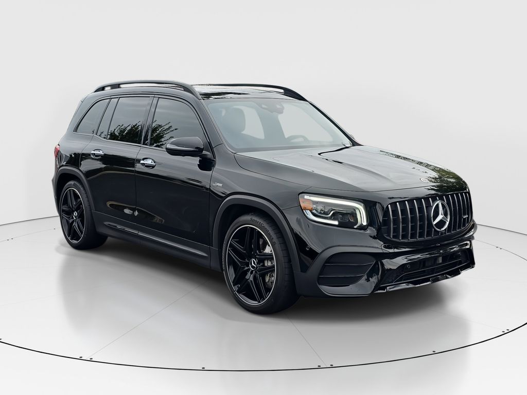 2022 Mercedes Benz GLB AMG 35 photo 3