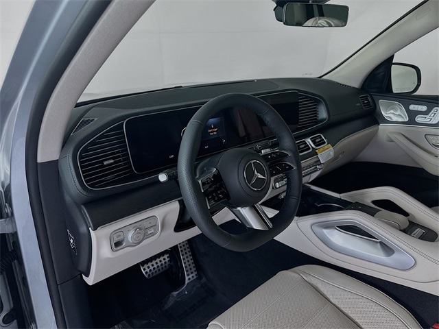 2026 Mercedes Benz GLS 450 4MATIC photo 7