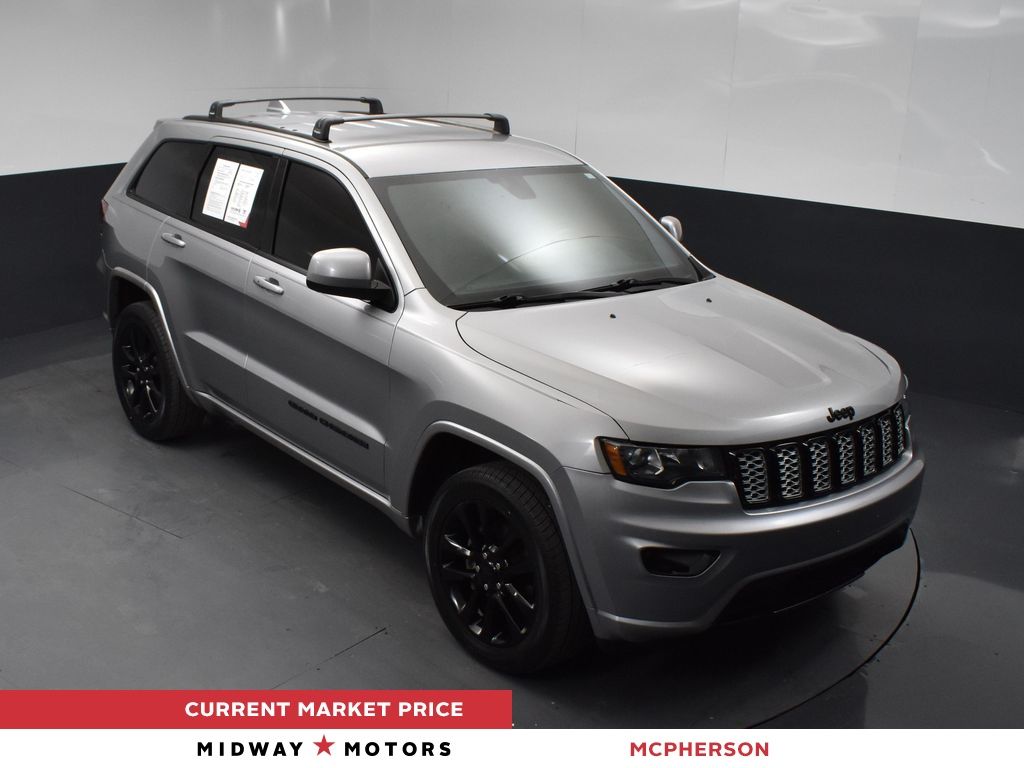 2018 Jeep Grand Cherokee Altitude's photo