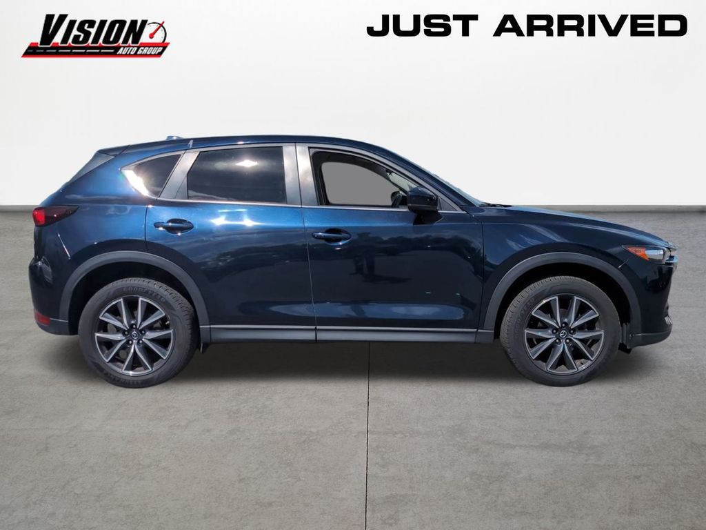 2018 Mazda CX-5 Touring photo 4