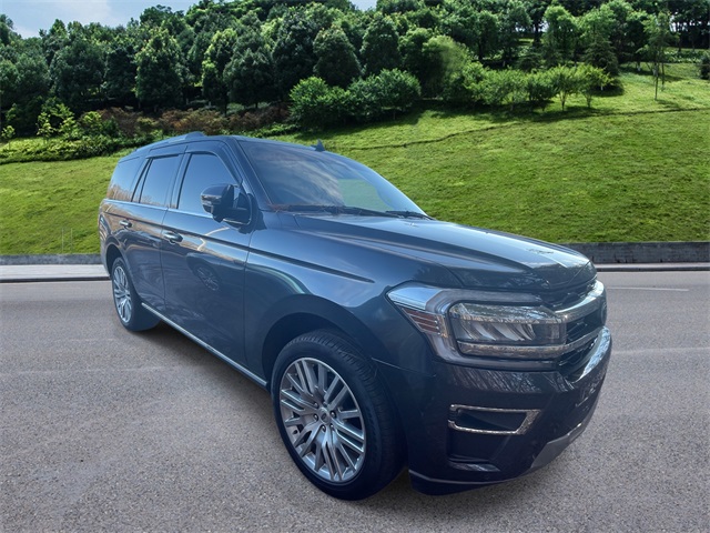 2024 Ford Expedition Limited's photo
