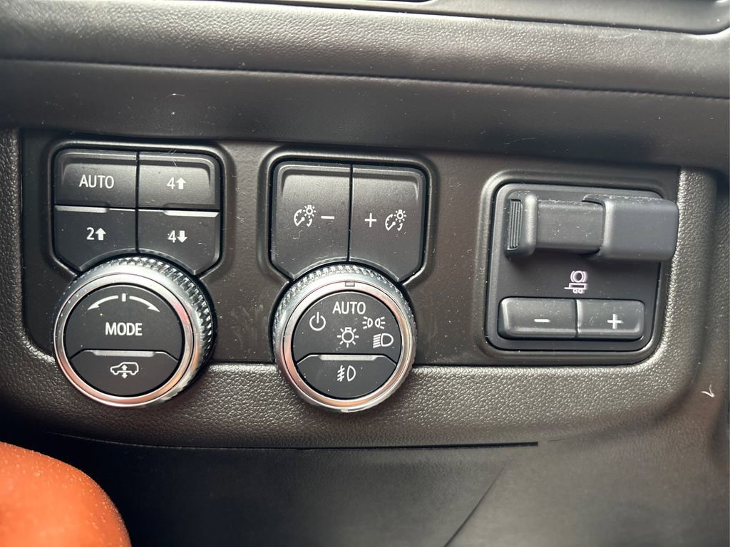 2024 Gmc Yukon Denali Ultimate photo 33