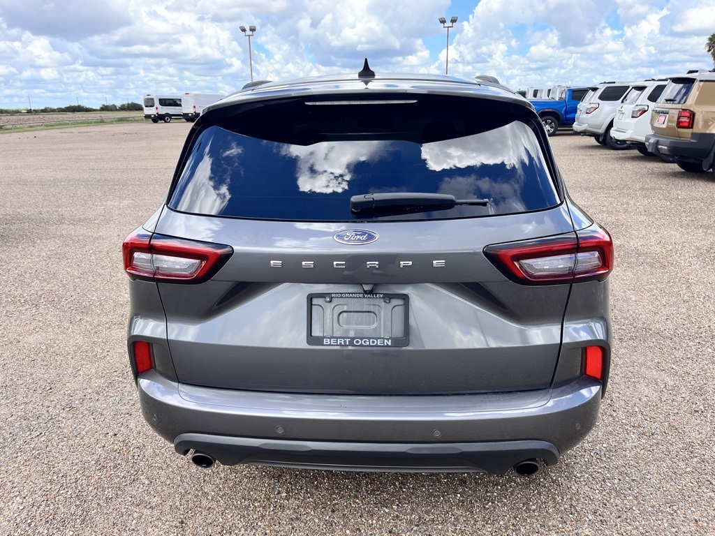 2023 Ford Escape ST-Line photo 7