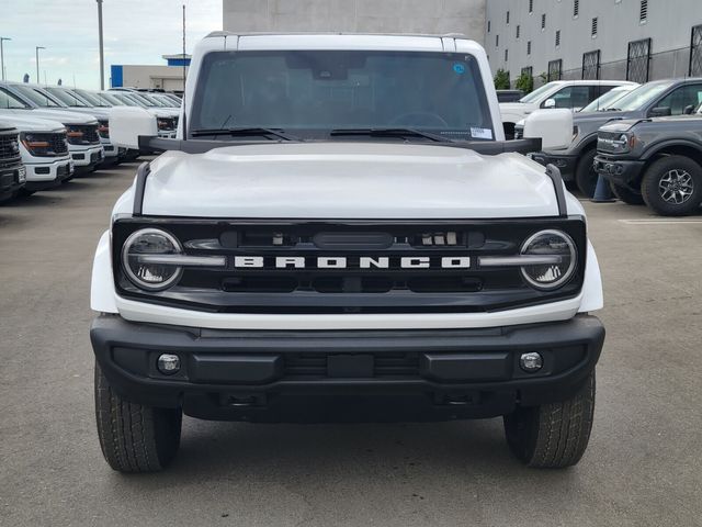 2025 Ford Bronco Outer Banks photo 4