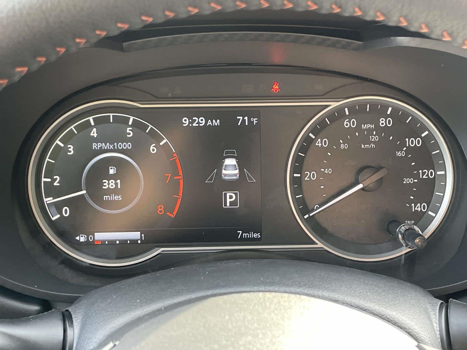 2025 Nissan Versa SR photo 29