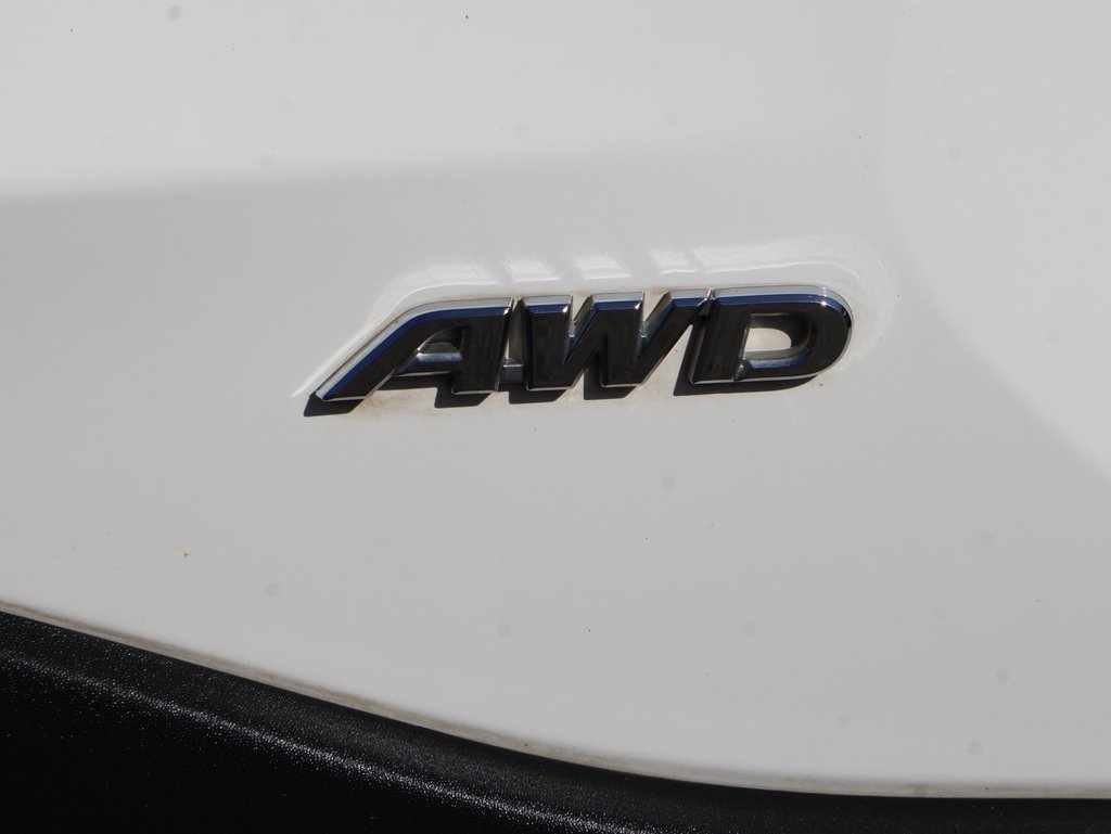 2023 Toyota RAV4 Hybrid LE photo 2