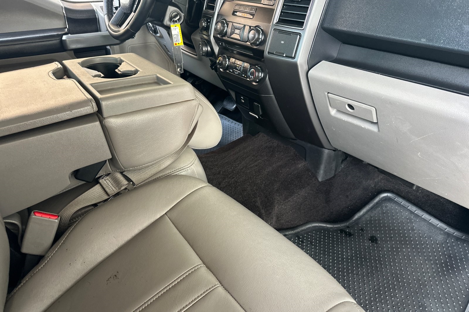 2017 Ford F-150 XLT photo 12