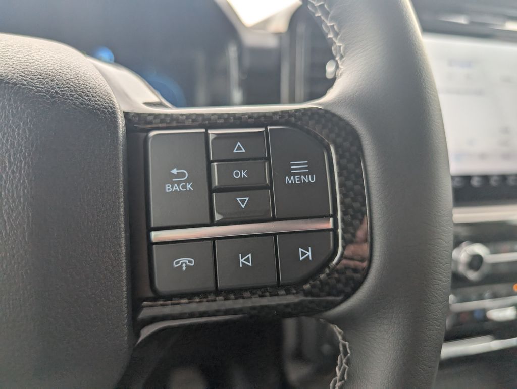 2025 Ford F-150 Lariat photo 16