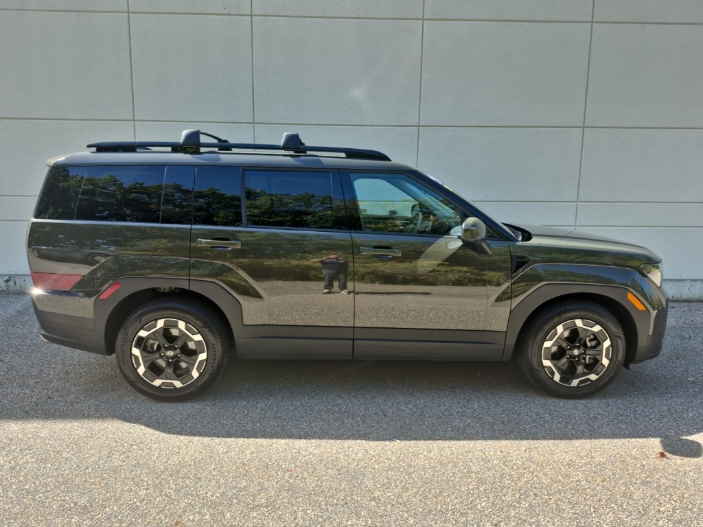 2025 Hyundai Santa Fe SEL photo 2