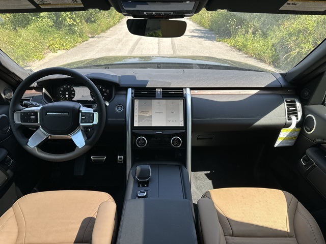 2025 Land Rover Discovery SE photo 22