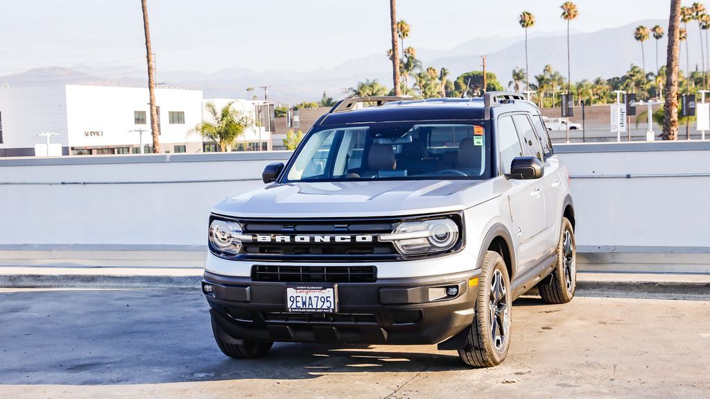 2022 Ford Bronco Sport Outer Banks photo 3