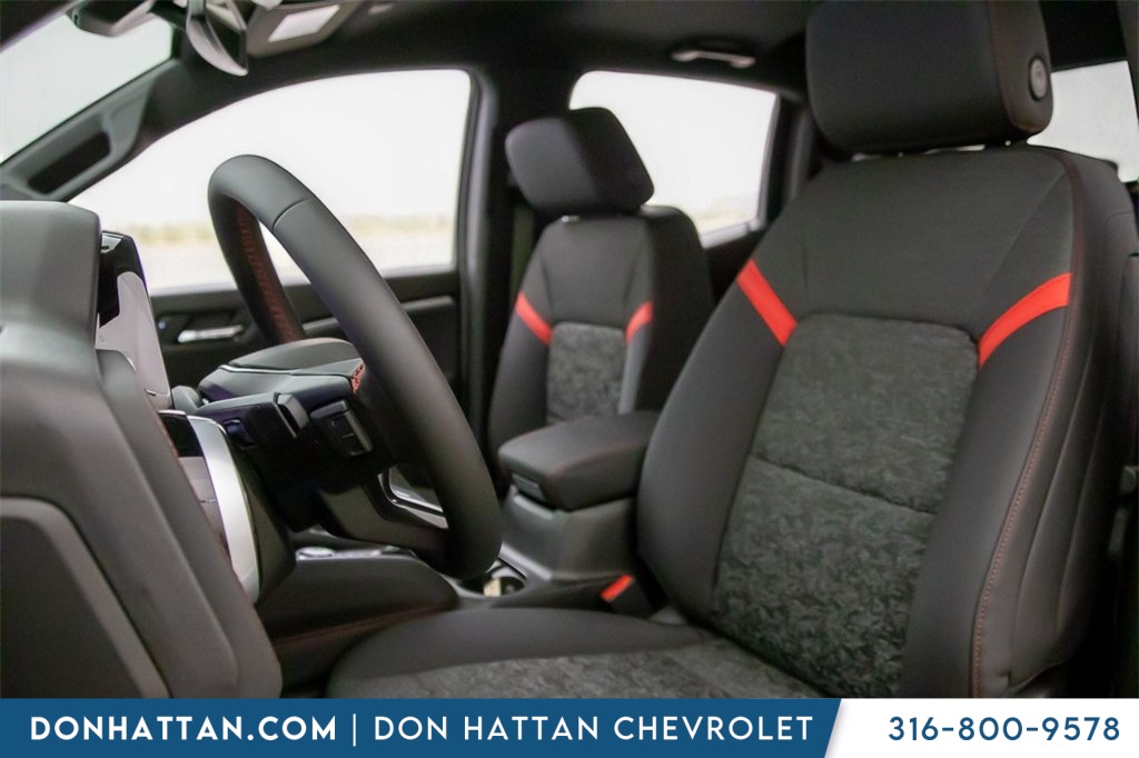 2025 Chevrolet Colorado Z71 photo 14
