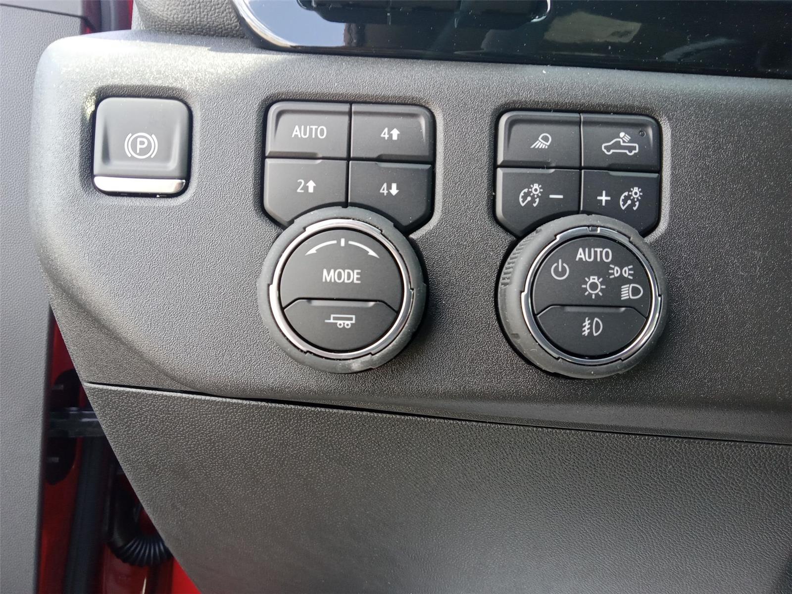 2025 Chevrolet Silverado 2500HD LTZ photo 26