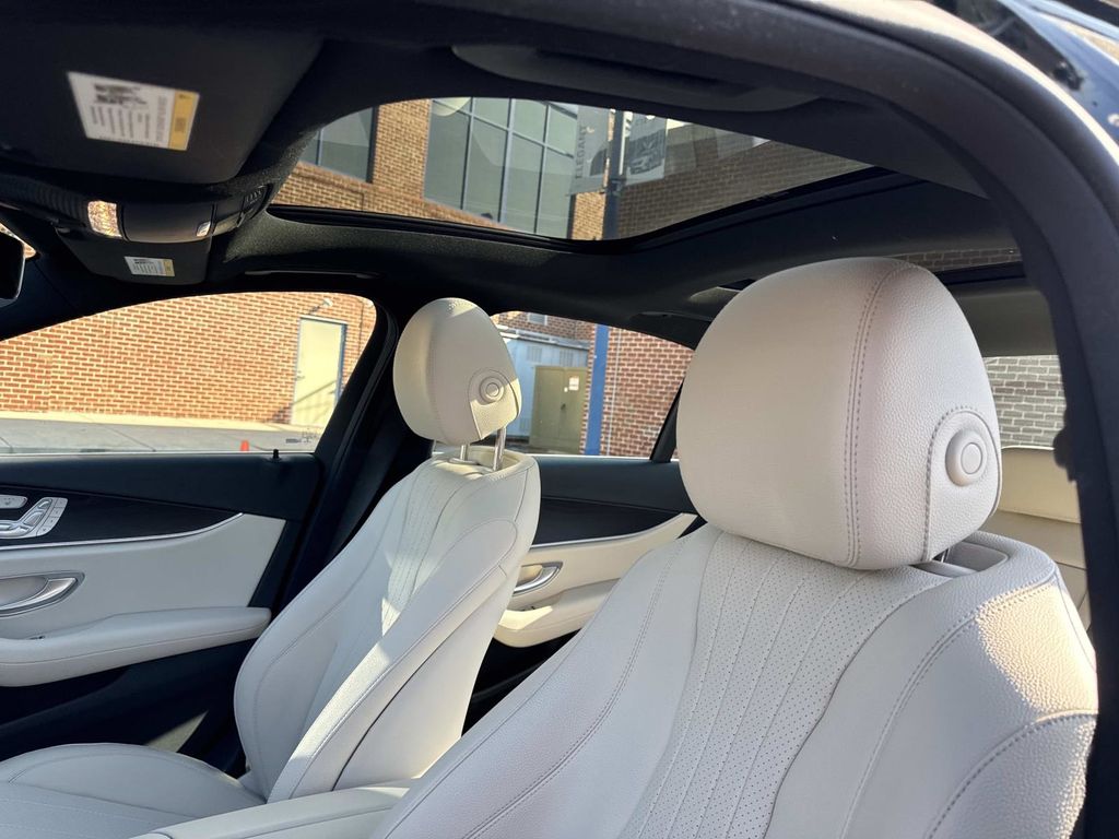 2022 Mercedes Benz E 350 4MATIC photo 16
